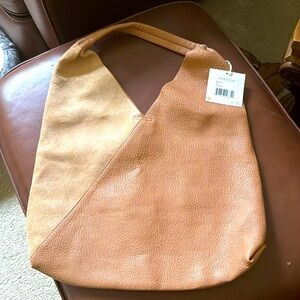Vegan leather tote bag.  Never used tags on!